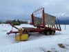 NH 1033 Stackliner Sq bale picker - 2