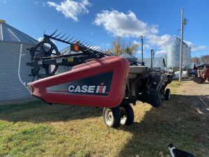 *2009 30’ CaseIH 2142 draper header