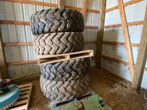 Used 17.5-25 loader tires