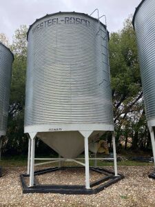 *Bin13: Westeel Roscoe 2200 bushel on Peloquin hopper