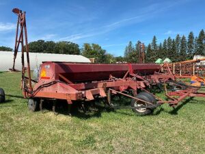 *1988 28' CaseIH 7200 Hoe press drills