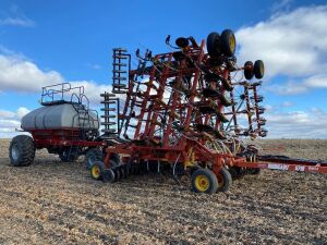*2002 40’ Bourgault 5710 Series II air drill