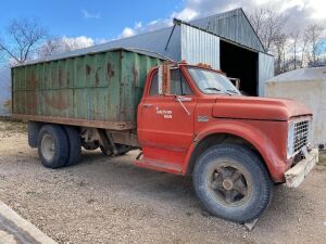 *1967 GMC 950 s/a grain truck