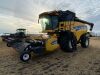 *2008 NH CX8070 combine - 2