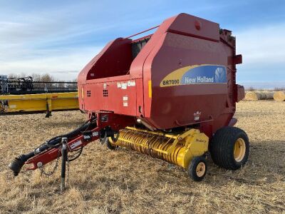 *2010 NH BR7090 rd baler