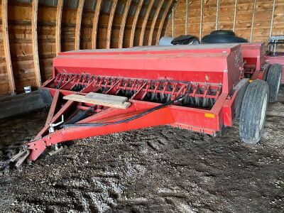 *1980 24ft IH 5100 DD seed drills