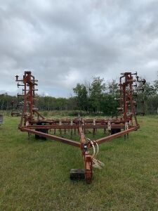 *32ft Wil-Rich field cultivator (for parts)