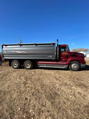 *1999 Freightliner FLD 112 t/a grain truck